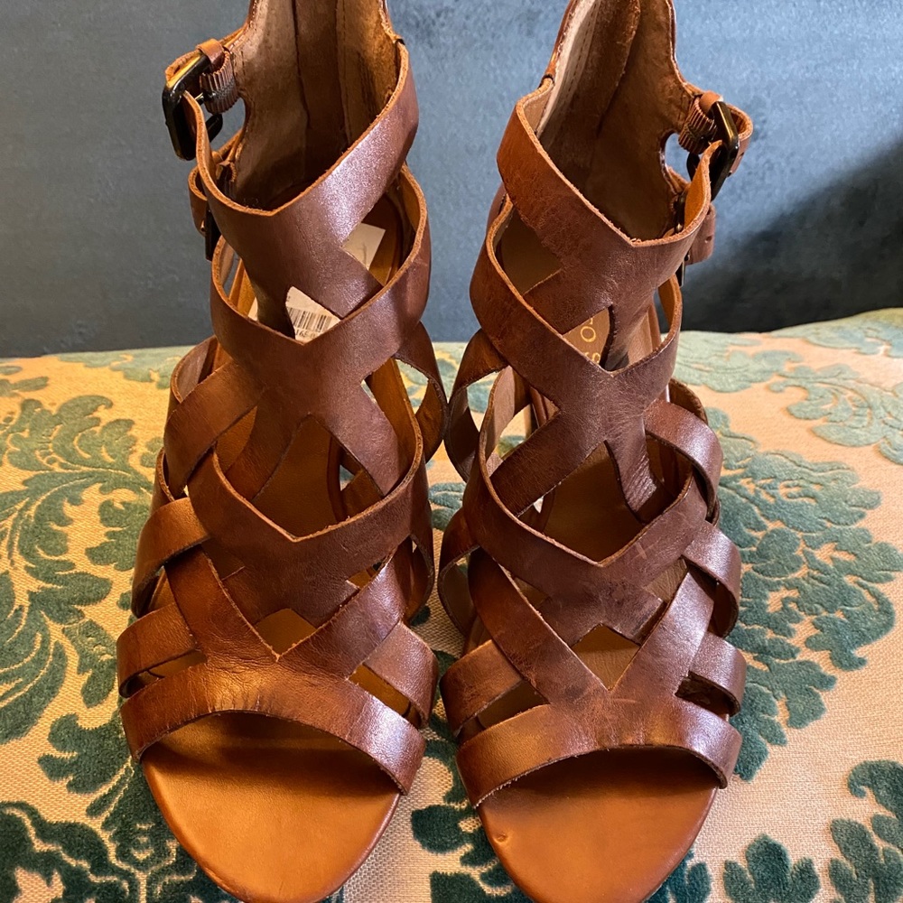 New Franco Sarto brown leather shoes.  So cute!🧡